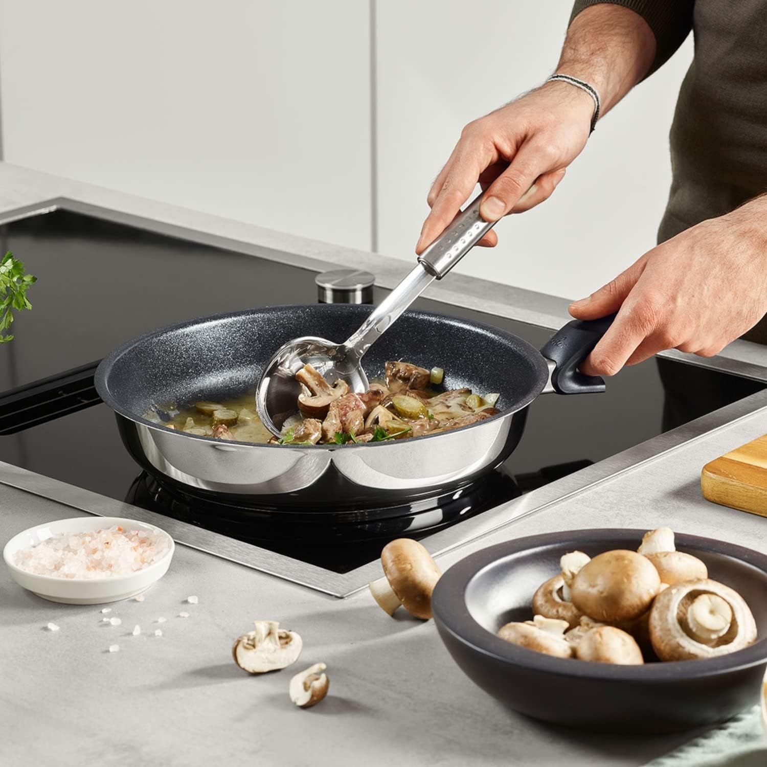 Fissler Adamant Premium, poêle en acier inoxydable, antiadhésive, résistante aux rayures - Casseroles et poêles à induction Naty Shop