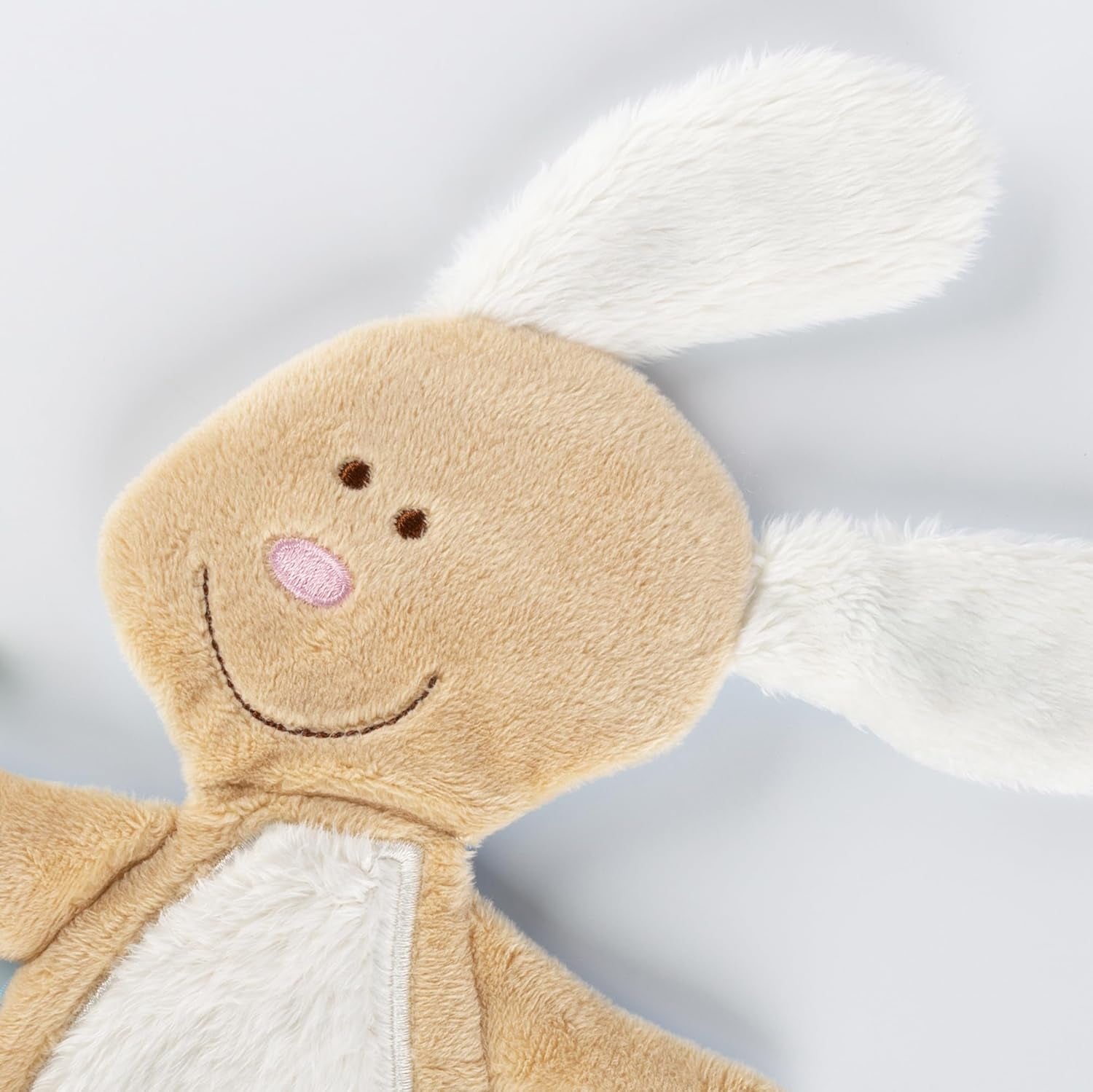 SIGIKID 40675 Păturică activă de pluș iepure PlayQ fete și băieți jucărie pentru copii recomandată de la naștere bej Jucarii Bebe Naty Shop