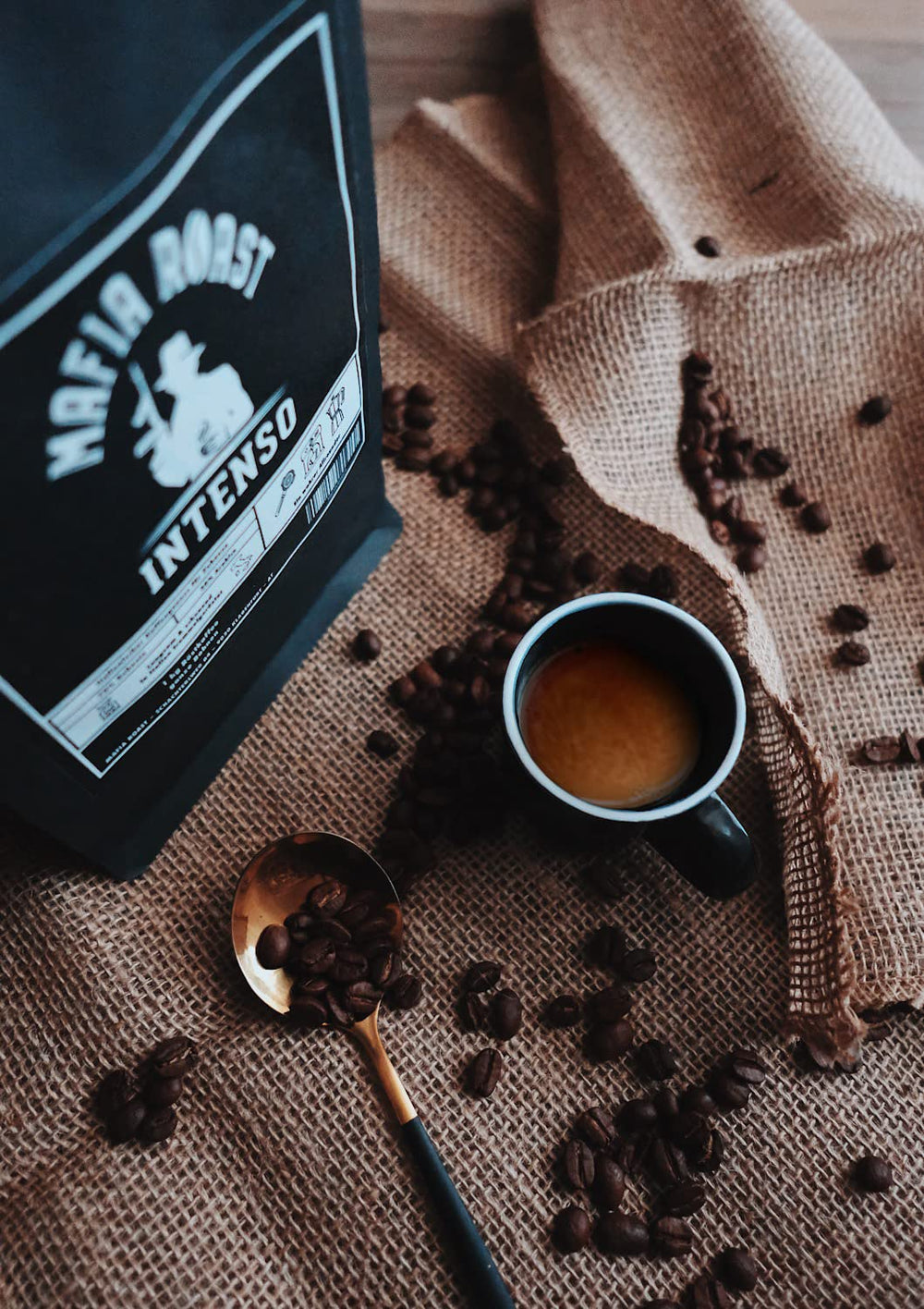 MAFIA ROAST® INTENSO - Espressobohnen typiquement italien - Mélange à 30% Arabica & 70% Robusta-Bohnen - schonend trommelgeröstet - besonders beliebt as intensivever Espresso - 1kg