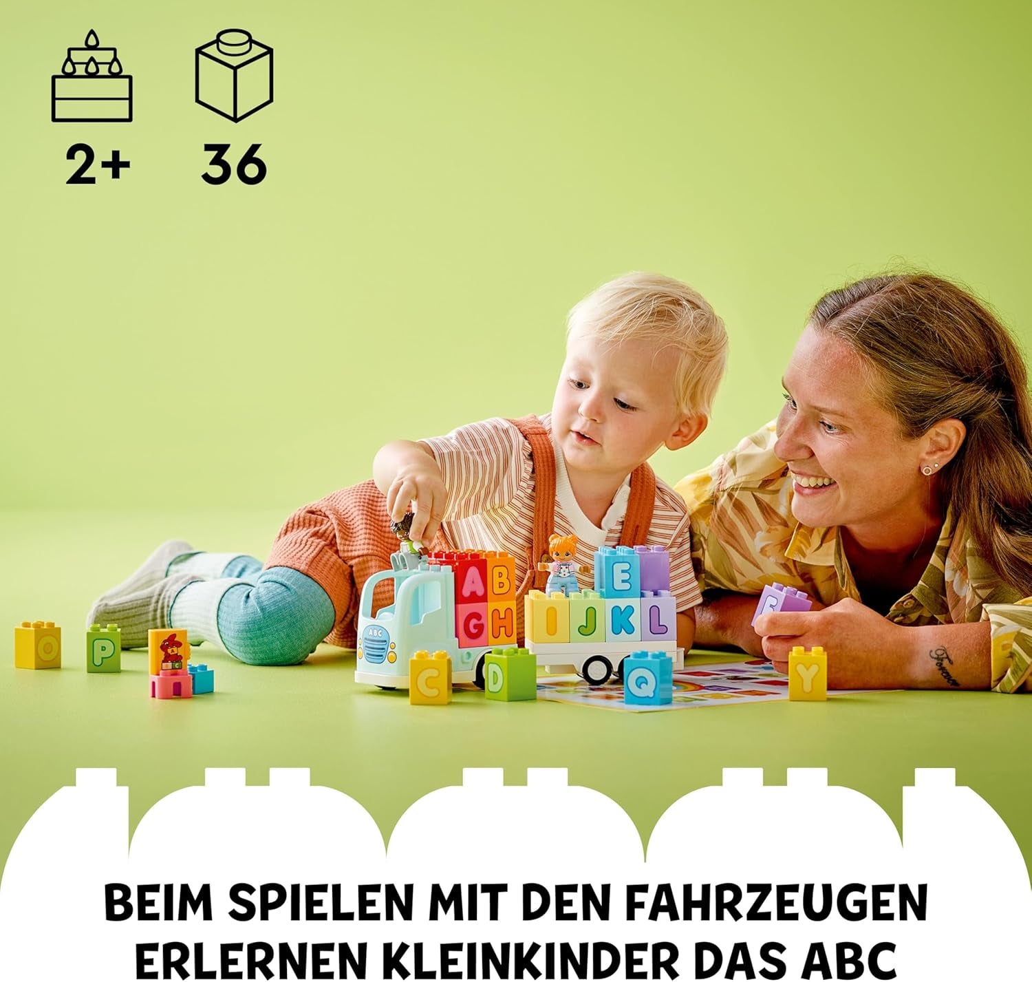 LEGO DUPLO Town ABC Truck, jeu de simulation pour petits enfants à partir de 2 ans, jeu ABC-LKW avec crochets et supports en bois, plus figurines d'un jeune et d'une fille, jeu pour enfants 10421
