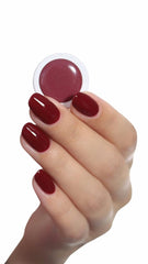 Vernis à ongles UV Alessandro Striplac Red Ilusion – Délicat et longue tenue – S'enlève facilement grâce à la technologie de retrait peel-off – Vegan et cruelty-free – 8 ml