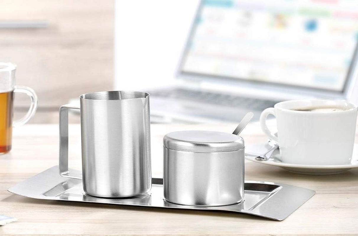 Ensemble de 4 récipients à lait et sucre, modèle Wave, 400-1655, en acier inoxydable 18/10 brossé. L'ensemble se compose d'un plateau de chacun.