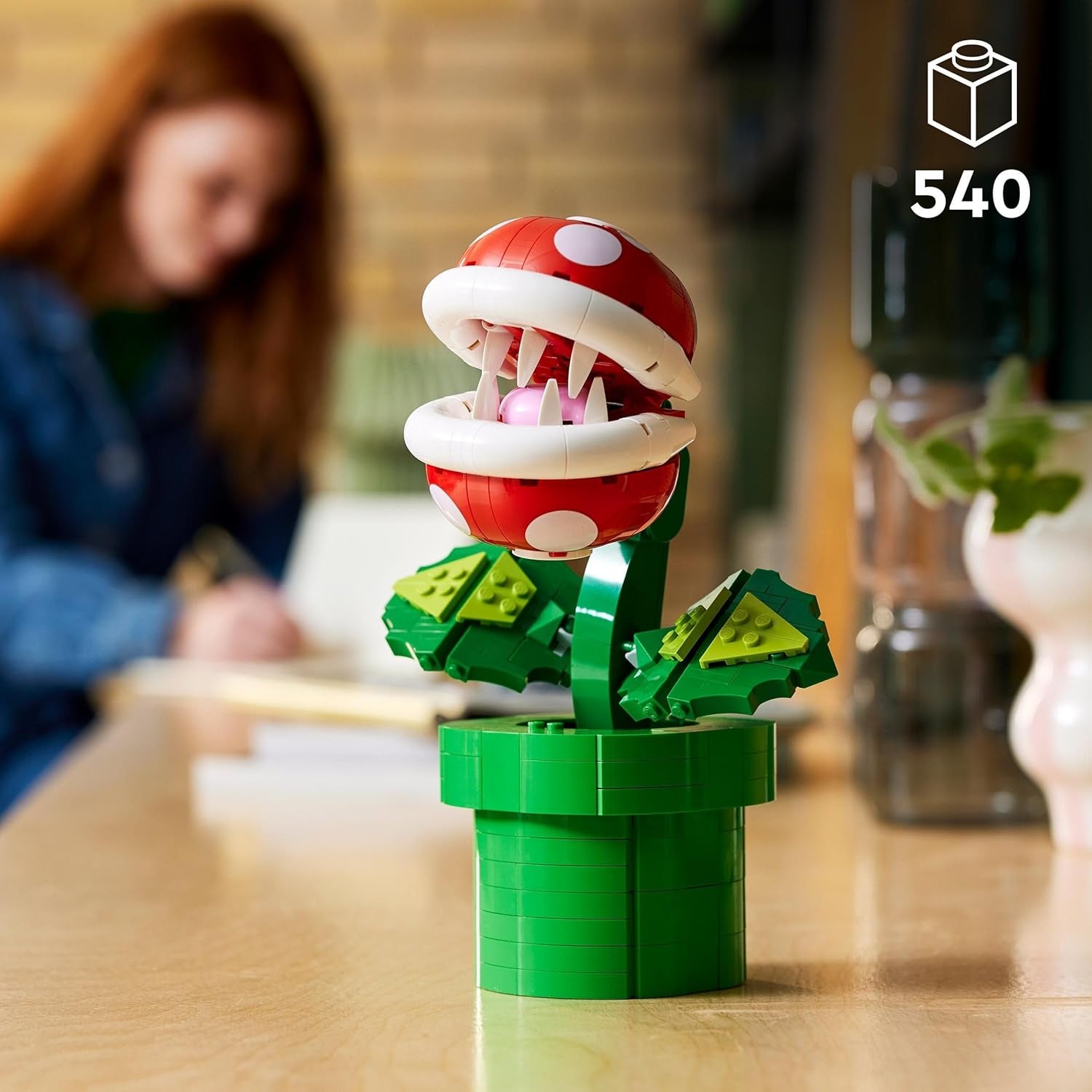 Lego 71426 Super Mario Piranha Plant Set, une figurine avec des personnages et 2 éléments de décoration, un modèle pour l'apprentissage de la construction, de la décoration intérieure, de la maison pour les hommes, les femmes et les jeunes.