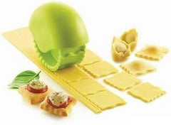 Silikomart | Coupe-pâtes Snack'n'Roll, Rouleau à pâte pour pâtes et snacks, Vert, Dimensions 110 x 97 h78 mm, Fabriqué en Italie