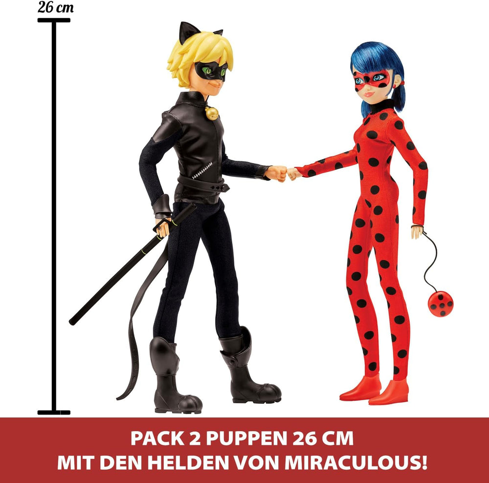 BANDAI - Miraculous Ladybug - Pack mit 2 26 cm Gelenkpuppen - Schatulle Ladybug und Cat Noir - Miraculous Spielzeug Puppe - Kinderspielzeug ab 4 Jahren - P50365