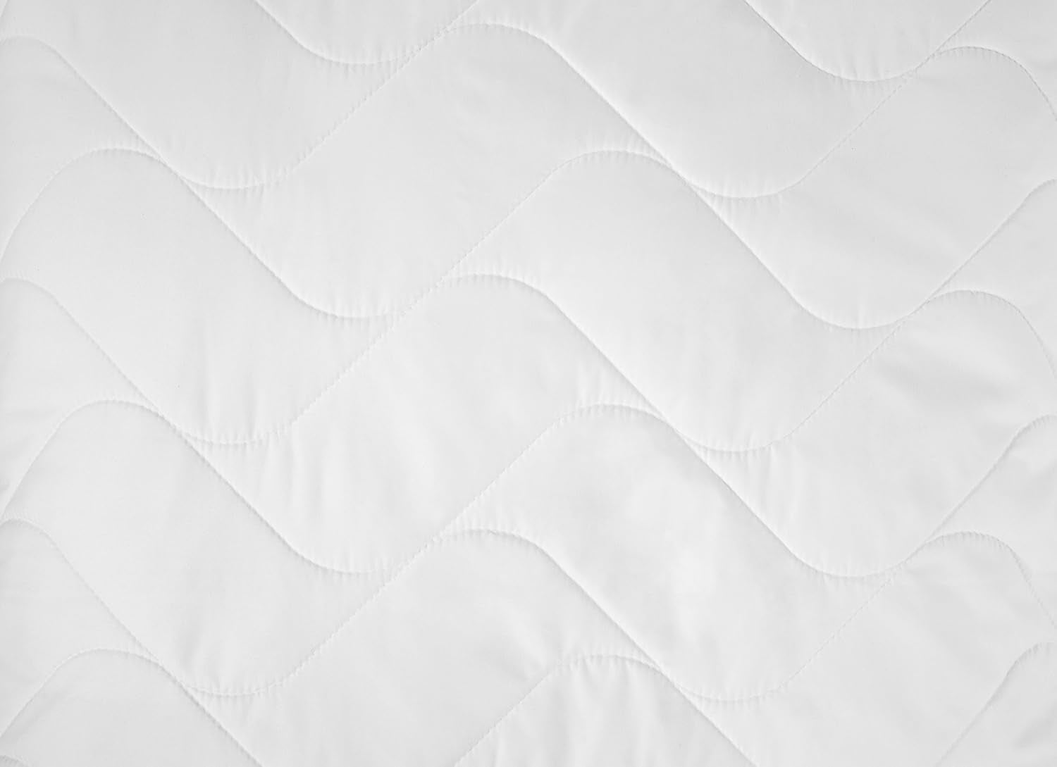 Oreiller Traumnacht Topcool, Avec fibres fonctionnelles respirantes, 80 X 80 Cm, certifié Oeko-Tex, Produit conformément à la norme de qualité allemande Oreillers standard Naty Shop