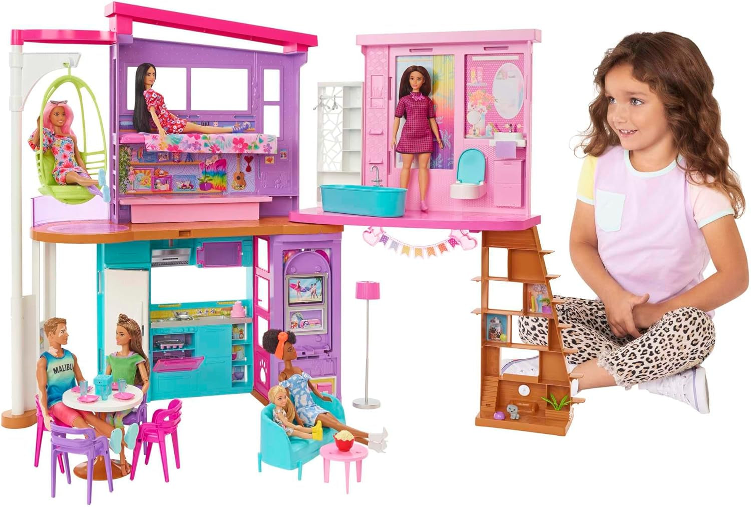Maison de vacances Barbie (116 x 77,9 cm), maisonnette 6 places, entièrement meublée avec accessoires, meubles et ascenseur, pliable et rangement, poupée, cadeau pour enfants à partir de 3 ans, HCD50