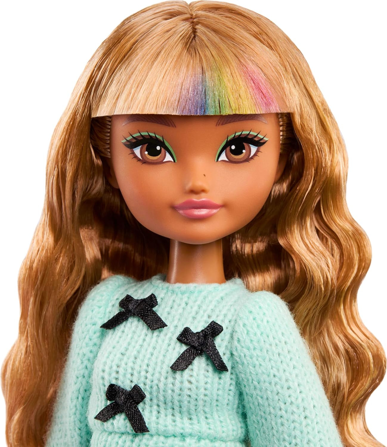 Barbie Dream Besties Puppe und Accessoires, bewegliche Zia-Modepuppe mit ausziehbaren Moden und welligem, braunem Haar, 7 Teile zum Thema Haar und Mond, JGG36