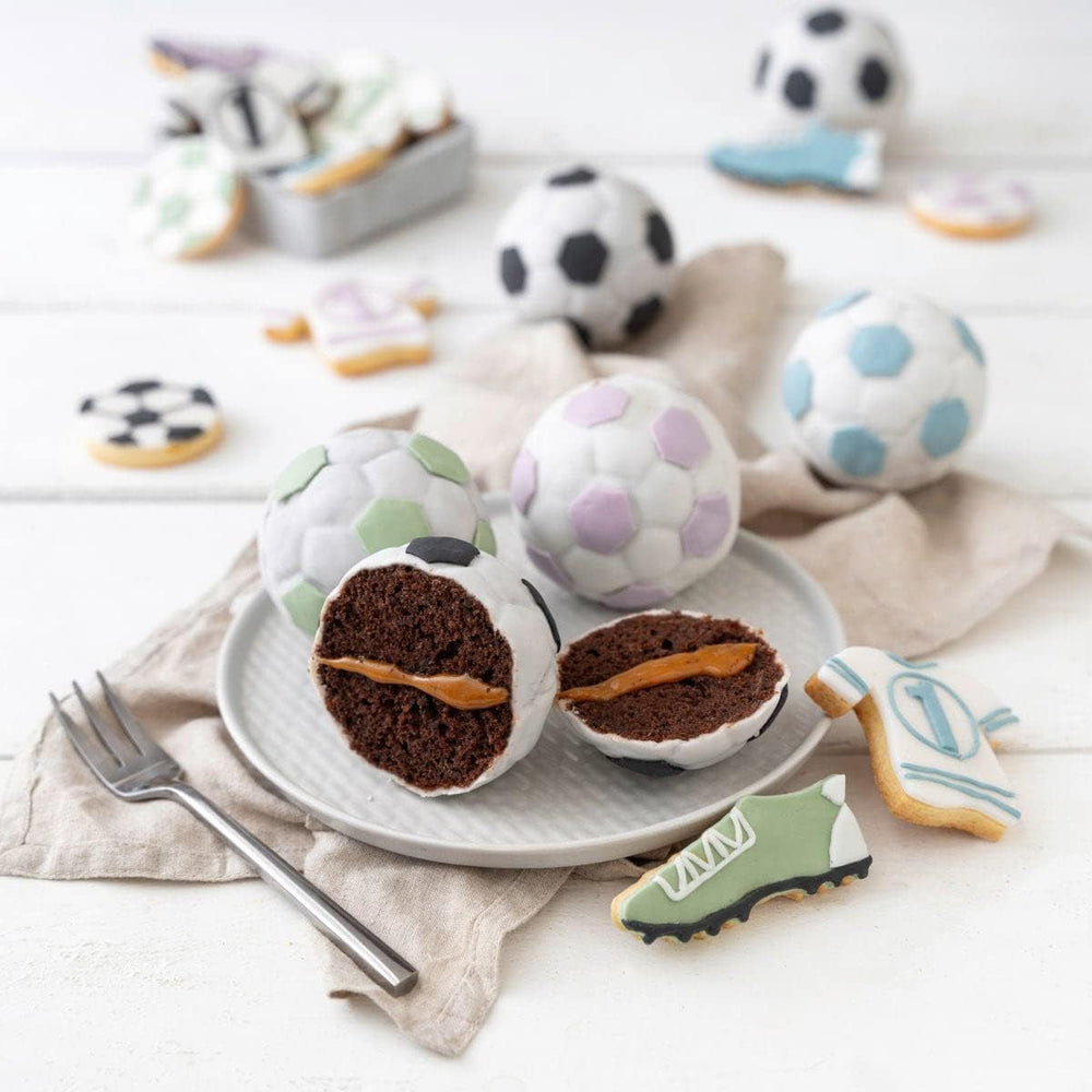 Zenker 12Er Muffinform – Muffinbackblech Für Muffins Und Cupcakes Aus Der Serie Soccer Baking– Hitzebeständiges 12Er Muffinblech Mit Antihaftbeschichtung, Schwarz Moules et plaques pour la pâtisserie Naty Shop