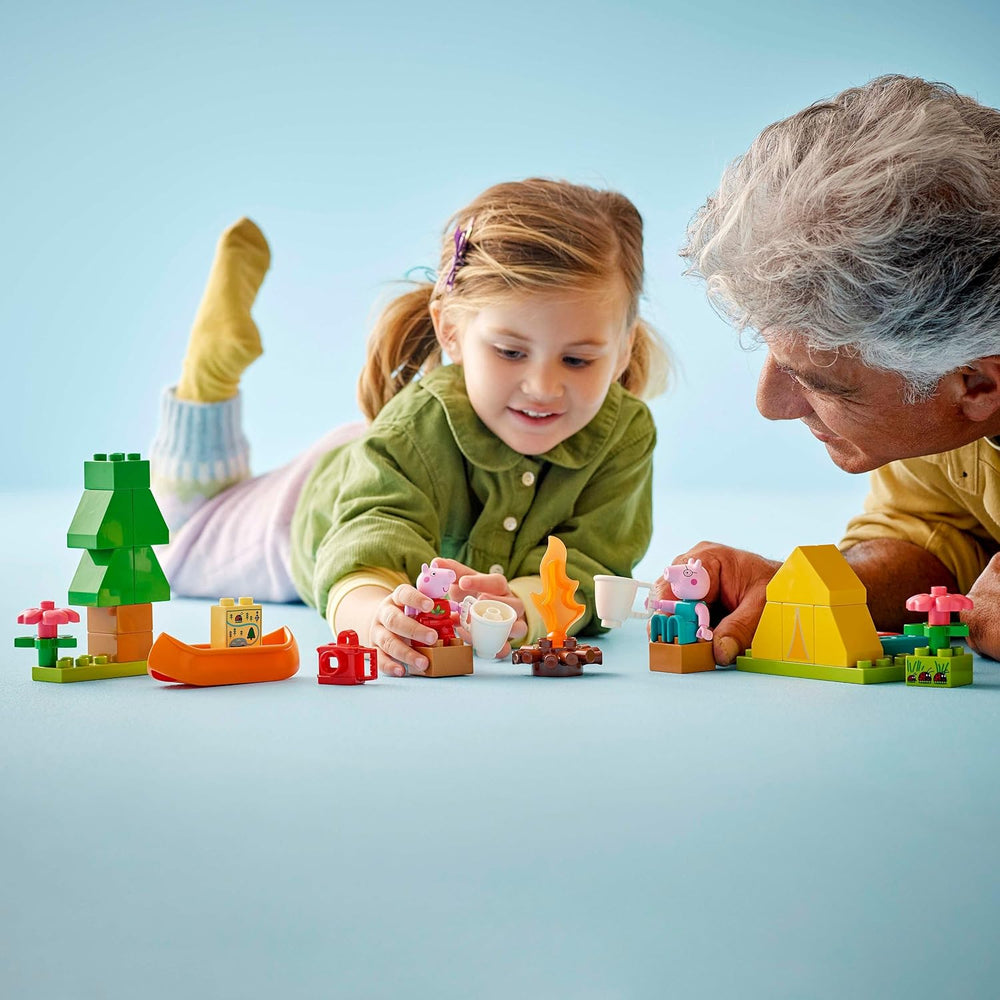 DUPLO Peppa Pig Camping Ausflug mit Papa Wutz – Jeu Montessori pour filles et jeunes à partir de 2 ans – inkl. Tente, canoë, feu de camp et 2 figurines – Fördert Motorik & Farberkennung – Geschenk - 10452