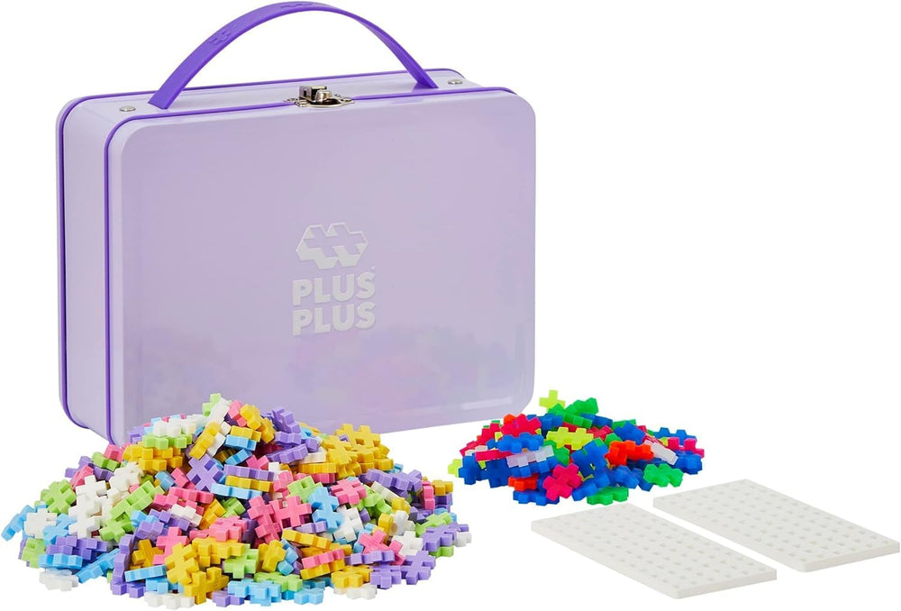 Plus-Plus 9607002 Geniales Konstruktionsspielzeug, Basic, Bausteine-Set dans une boîte métallique pratique avec Henkel, 600 pièces, cartonné