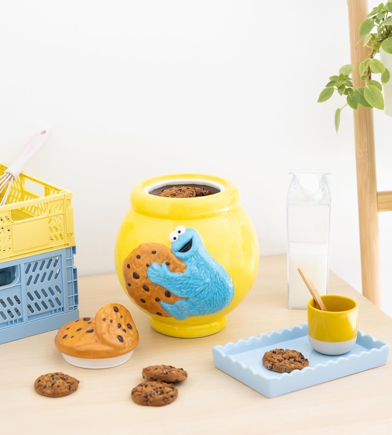 Grupo Erik Pot à biscuits en céramique Sesame Street Cookie Monster - Pot à biscuits avec couvercle Grand 21,0 x 27,0 x 22,0 cm Pot de conservation avec couvercle Marchandise officielle Sesame Street Boîtes de conservation alimentaires Naty Shop