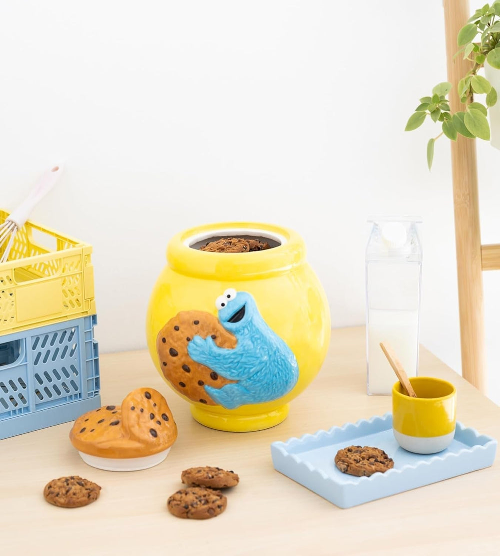 Grupo Erik Pot à biscuits en céramique Sesame Street Cookie Monster - Pot à biscuits avec couvercle Grand 21,0 x 27,0 x 22,0 cm Pot de conservation avec couvercle Marchandise officielle Sesame Street Boîtes de conservation alimentaires Naty Shop