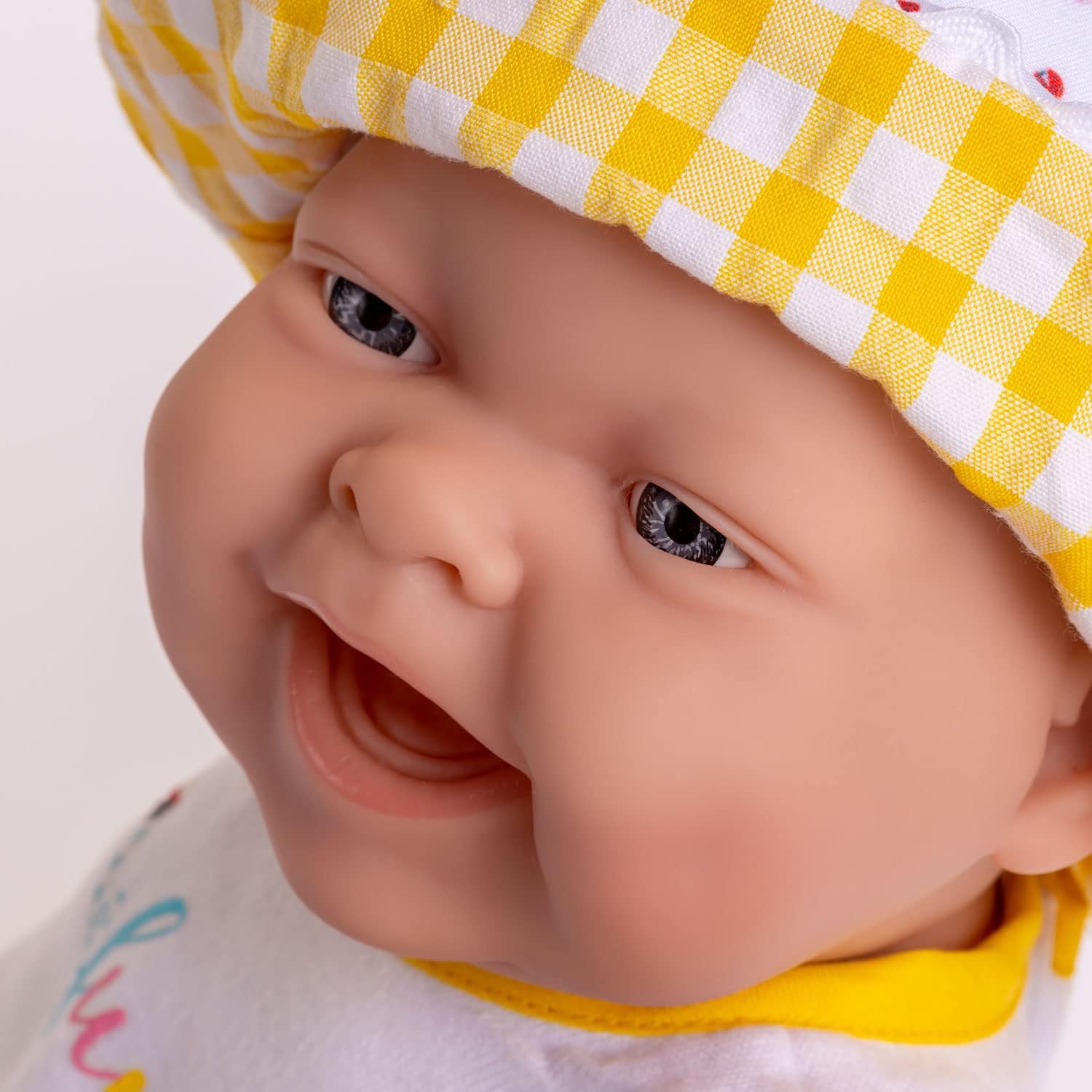 JC Toys - Poupée Lola Lemon Twist, 36 cm, vinyle souple, visage souriant, poupée assise, vêtements avec Vichy et sandales, filles, 2 ans