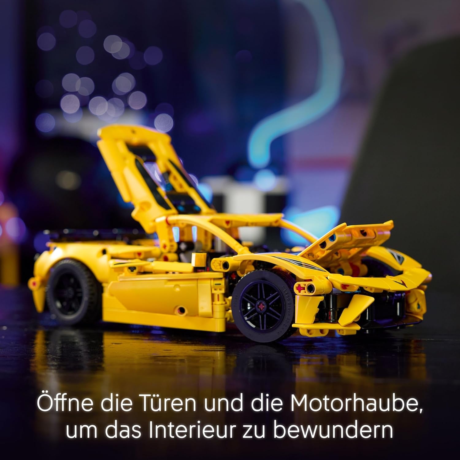 LEGO Technic Chevrolet Corvette Stingray - Véhicule de construction pour un véhicule - Véhicule de sport - Modèle de voiture - Conçu pour les jeunes et les filles à partir de 9 ans, les véhicules de jeu sont livrés 42205