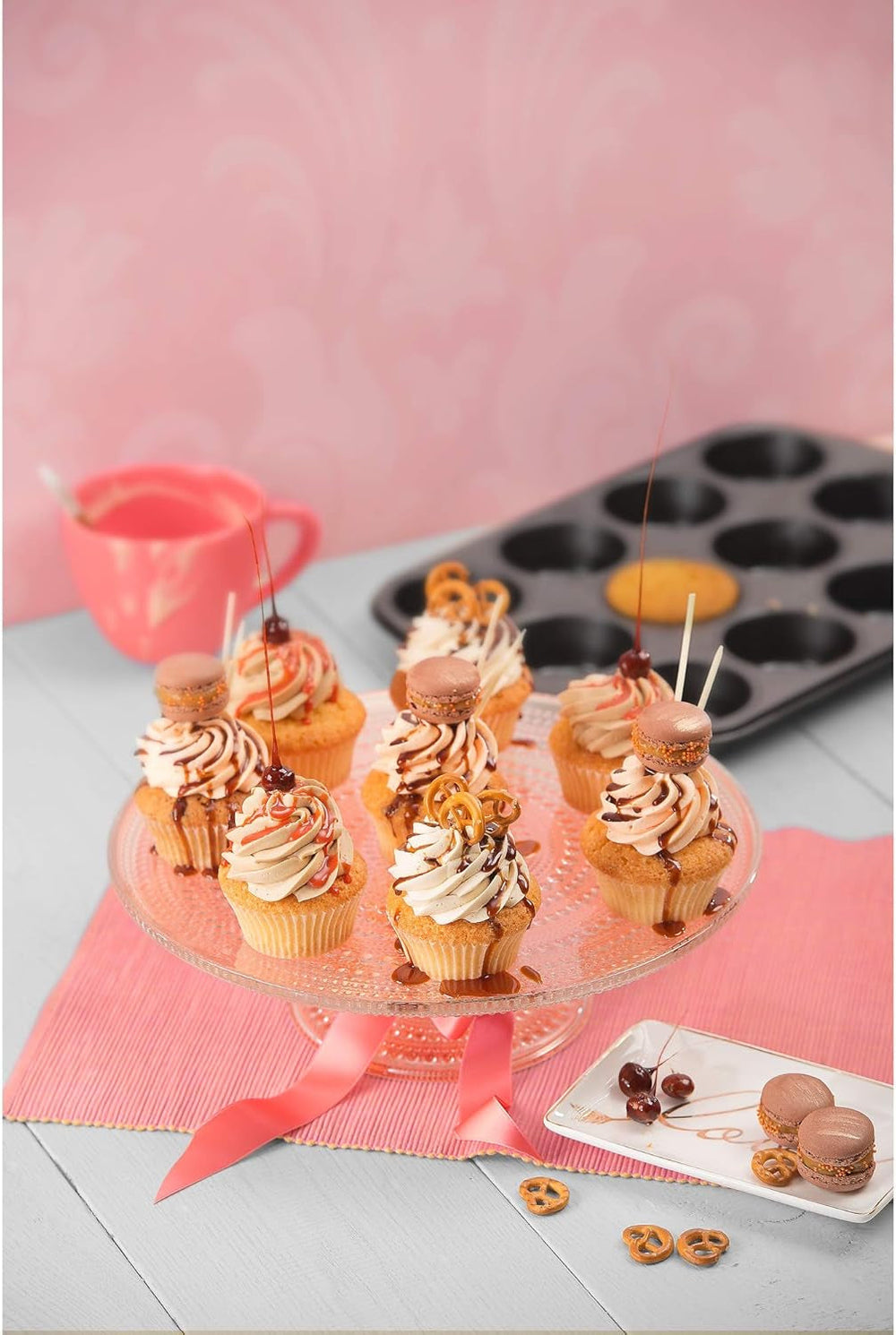 Kaiser Classic Tarteform Mit Hebeboden 28 Cm, Quicheform Antihaftbeschichte & Inspiration Muffinform Blech Für 12 Muffins, Muffin Backblech 38 X 27 Cm, Beschichtet, Standardgröße Moules et plaques à pâtisserie Naty Shop