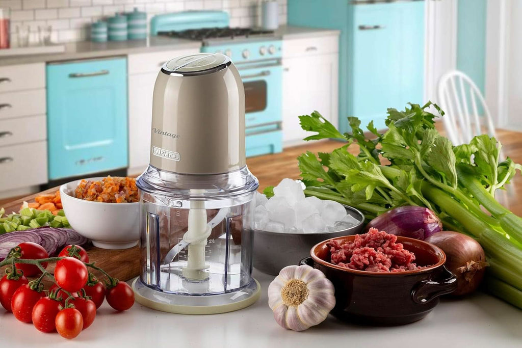 Ariete Vintage 438, Retro Elektrischer Gemüse- Und Ice-Crusher Mit 2 Geschwindigkeitsstufen, 4 Edelstahlklingen, Rutschfesten Standüßen, 600 Ml Fassungsvermögen, 400W, Beige Mama si Copilul Naty Shop