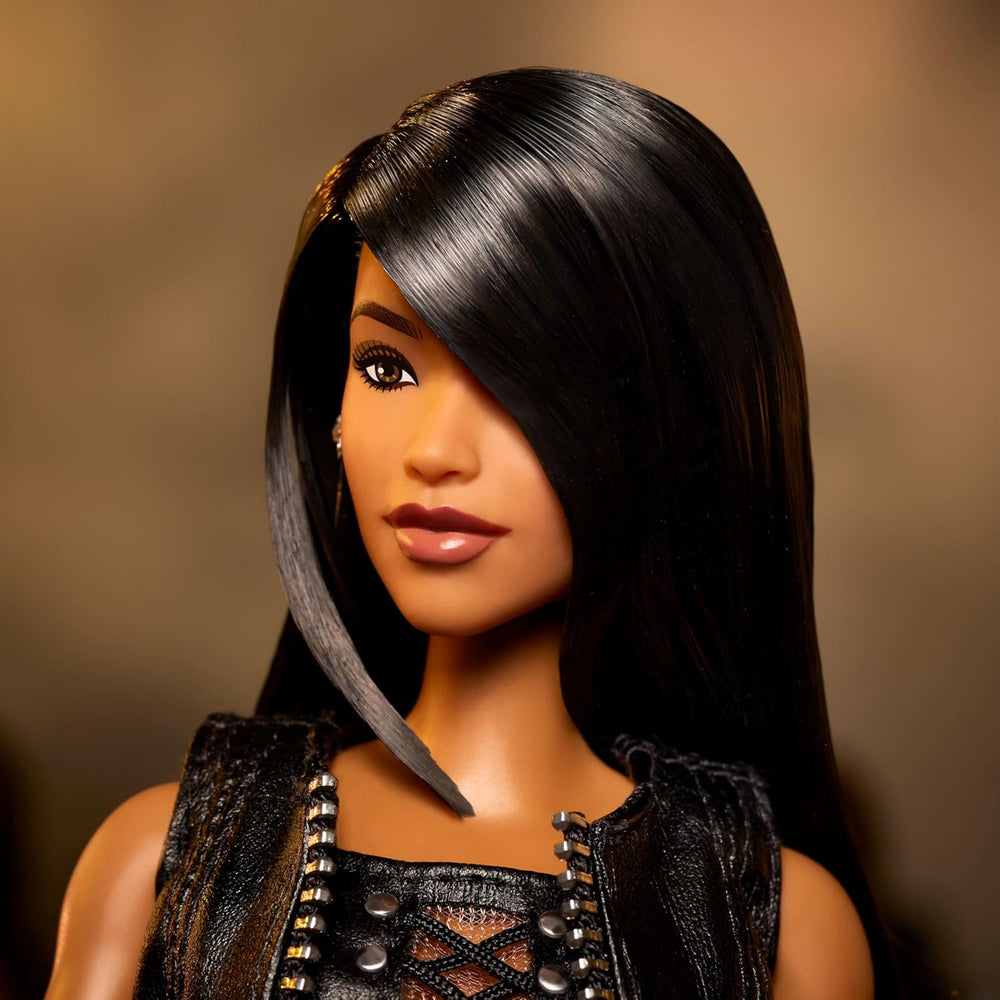 Barbie Signature Doll Aaliyah Figurine de collection en simili cuir noir inspirée du clip vidéo One in a Million HRM80