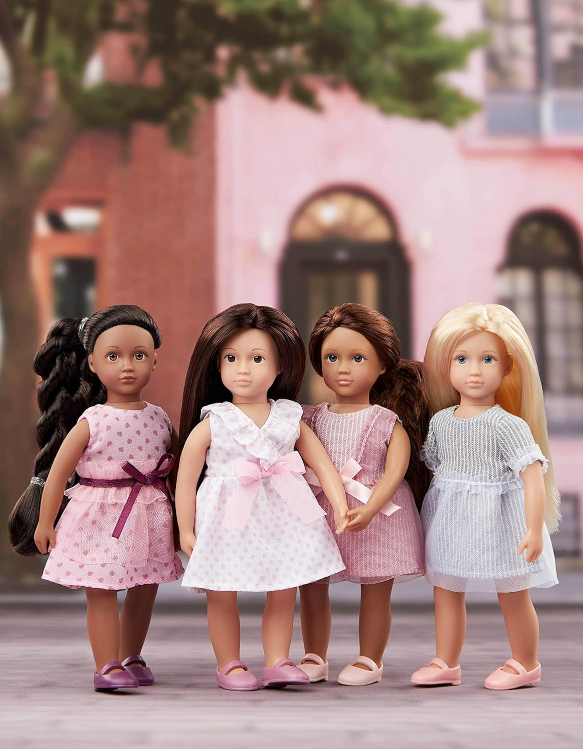 Lori - Mode-Freunde : Nina, Amaya, Chen & Flora - 4 Mini-Puppen - 15 cm Modepuppen - Kleider & Schuhe - Jeux pour enfants - 3 ans +