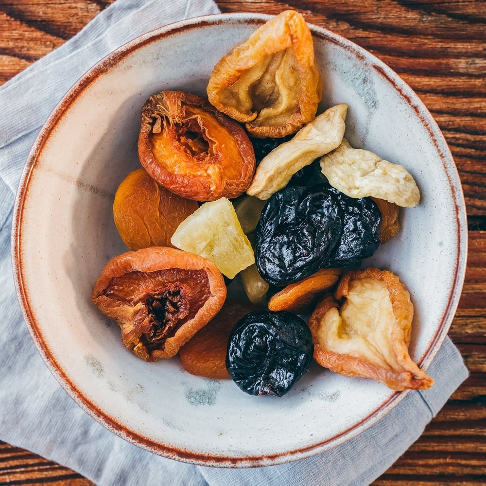 Mélange de fruits Seeberger, mélange fruité harmonieux de délicieuses poires, pêches, abricots, prunes, morceaux de pommes et ananas - dénoyautés, végétalien (1 x 200g) Produits déshydratés Naty Shop