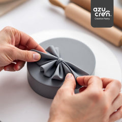 Azucren, Rouleau Fondant, Rouleau Fondant Gris, Facile à Utiliser, Lisse, Flexible, Doux et Pliable, Parfait pour la Décoration de Gâteaux, Halal, Casher, Sans Gluten, Arôme Citron (250G) Pâte à Sucre Naty Shop