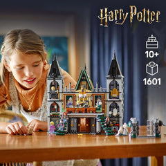 LEGO Harry Potter Malfoy Family Country Estate, jouet fantastique à collectionner et à exposer, cadeau pour garçons, filles et fans du monde sorcier, idée cadeau avec 9 figurines 76453 Jeux de construction Besuche den LEGO-Store