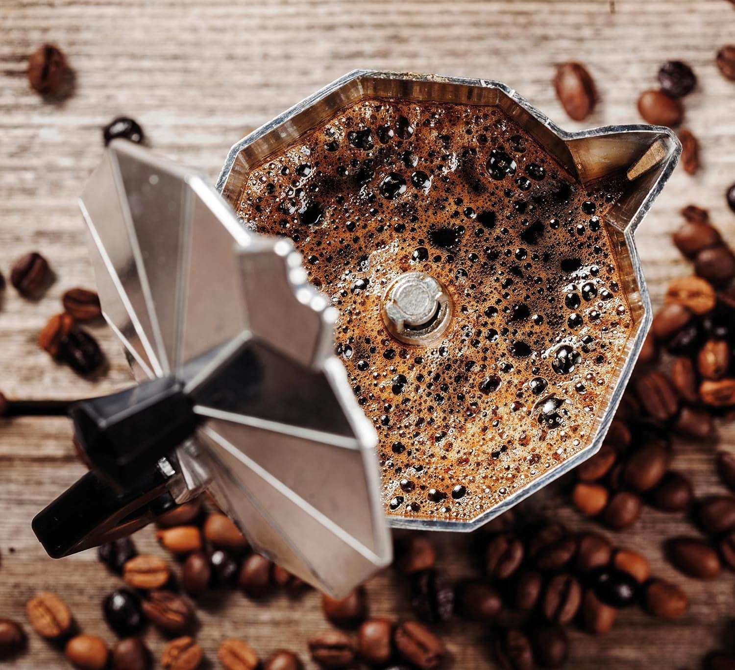 Machine à expresso Cilio Classico pour 6 tasses | électrique 480W | Ø 11,5 cm Hauteur : 25 cm | aluminium | rouge | table de cuisson intégrée | avec fonction de rétention de chaleur et filtre réducteur | pour voyager ou camper