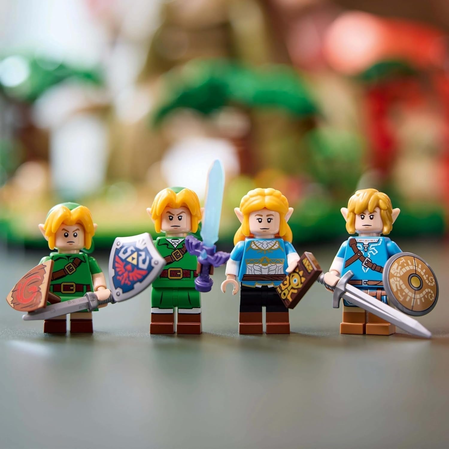 LEGO The Legend of Zelda Deku Tree 2-In-1 - pièce de collection avec princesse Zelda et 3 figurines Link - jeu de construction pour adultes et idée cadeau pour les fans de jeux vidéo - 77092 Jeux de construction Besuche den LEGO-Store