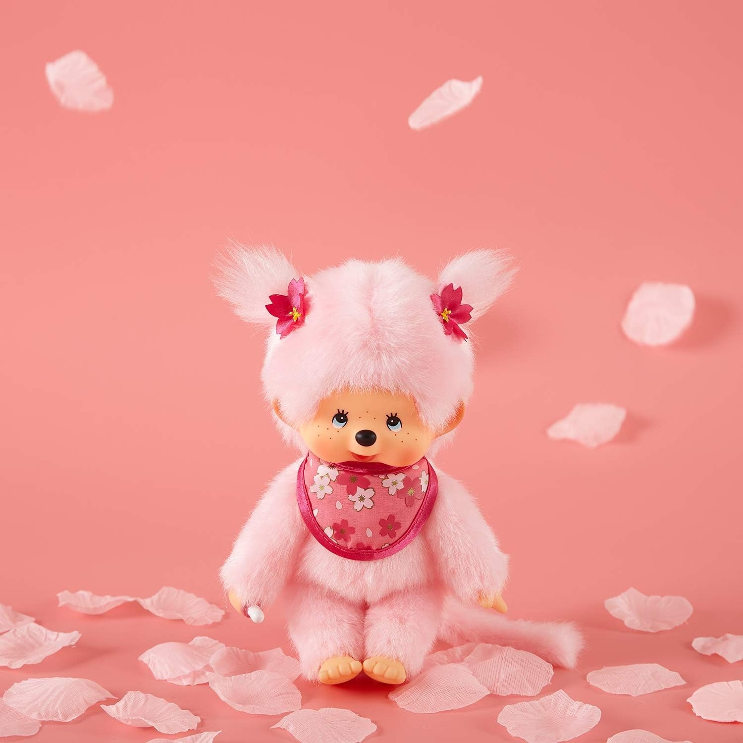 Bandai – Monchhichi Pinky Sakura Rose – Ikonisches Affenkuscheltier der 80er Jahre – Superweiches Kuscheltier 20 cm für Kinder – Spielzeug für Kinder ab 2 Jahren – 24289