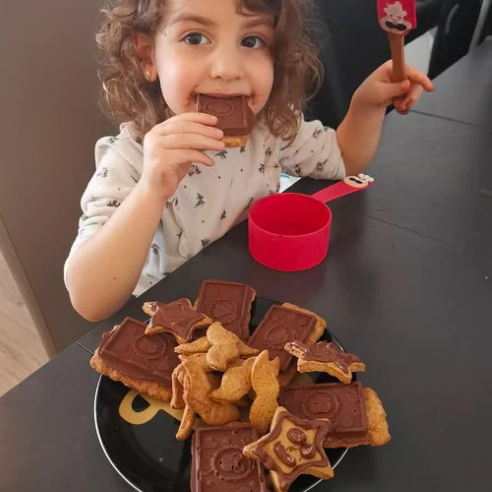 CHEFCLUB Ensemble de biscuits aux pépites de chocolat, emporte-pièce rectangulaire et moule à chocolat en silicone, ensemble de pâtisserie pour enfants à partir de 4 ans, cuisson facile et créative