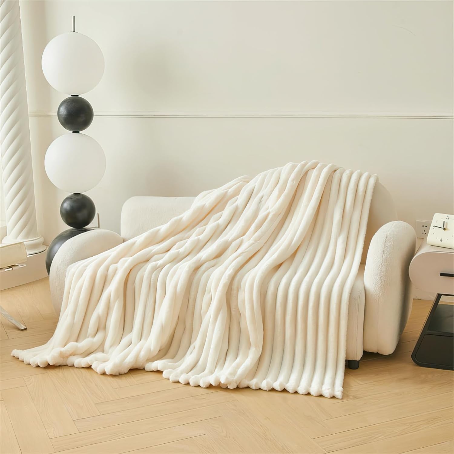 Couverture confortable 200X230 Cm - Couverture chaude et moelleuse pour lit et canapé Couverture pour mère, femme et petite amie (beige, 200X230Cm) Lits et couvertures KEAYOO