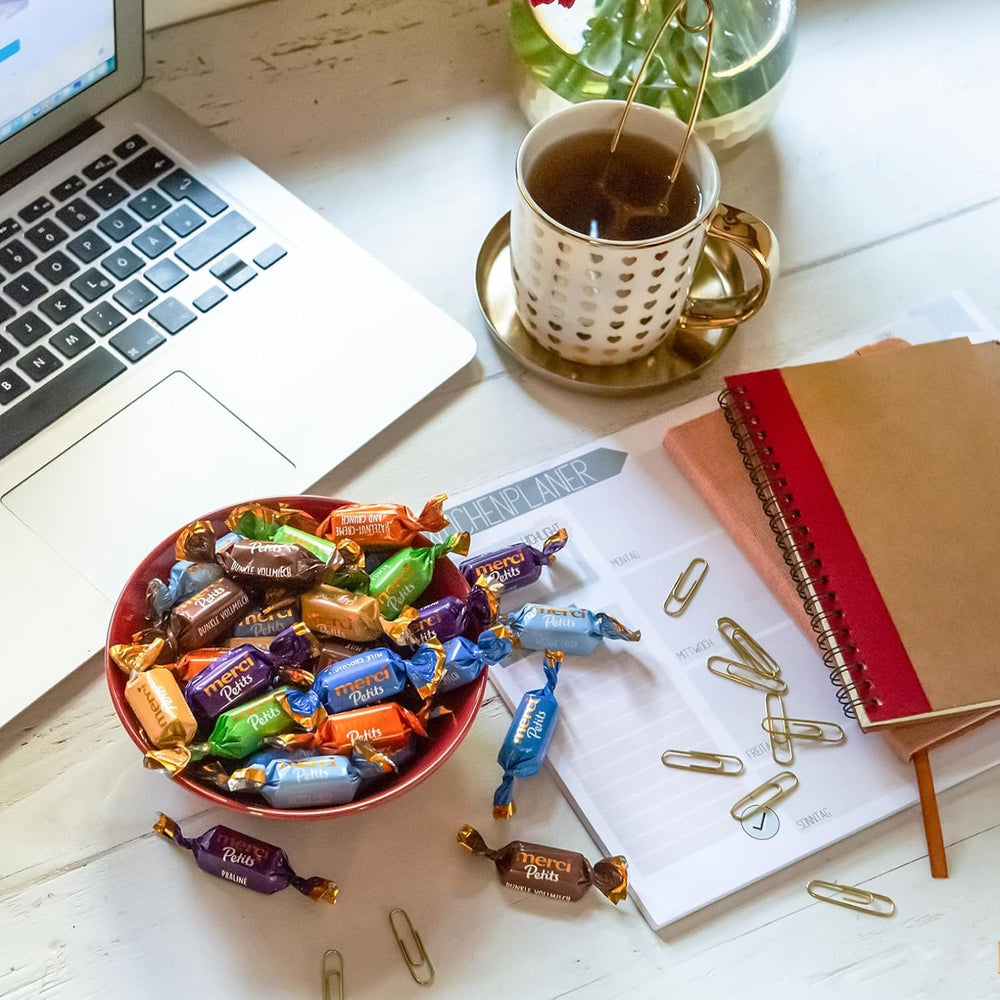 Merci Petits Crème au Café - 12 x 125 g - Petits Pralinés au Chocolat Blanc sur Chocolat Fin avec Crème au Café - Pralinés au Chocolat Emballés Individuellement