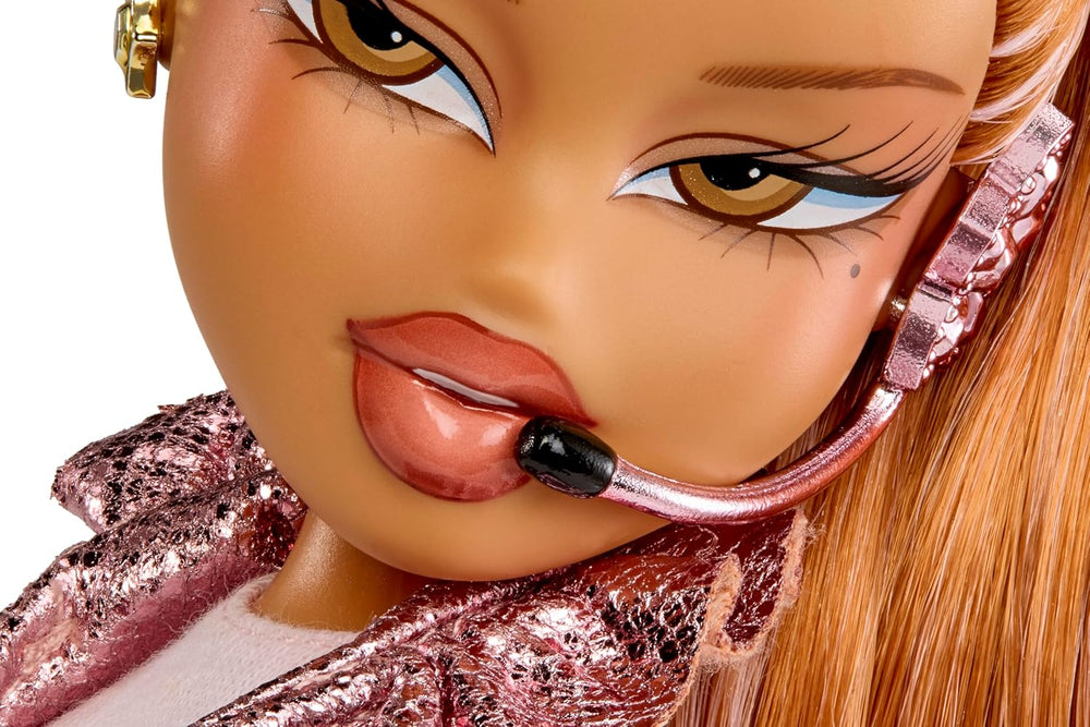 BRATZ Pop Starz Yasmin – Modepuppe mit Anhänger zum Sammeln, Outfit et Musikzubehör