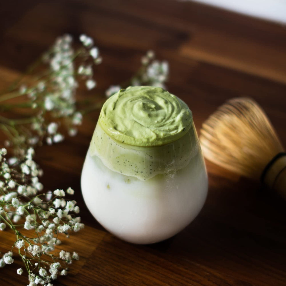 Moya Matcha Bio Poudre de thé vert quotidien | 250 g de qualité quotidienne (III) | Parfait pour être consommé avec des lattés, des smoothies et des limonades...