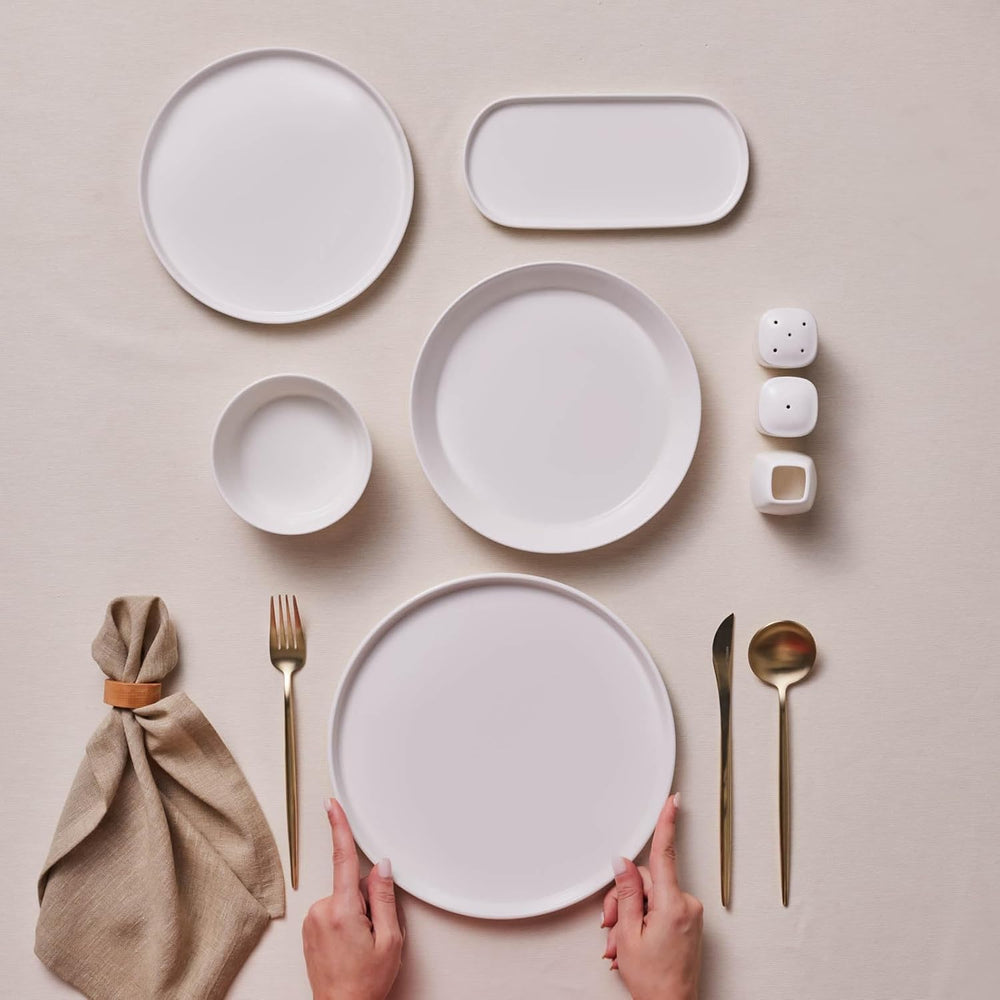 Karaca Stream Bone Bomo Service de table pour 12 personnes Assiettes carrées élégantes Vaisselle élégante en porcelaine blanche