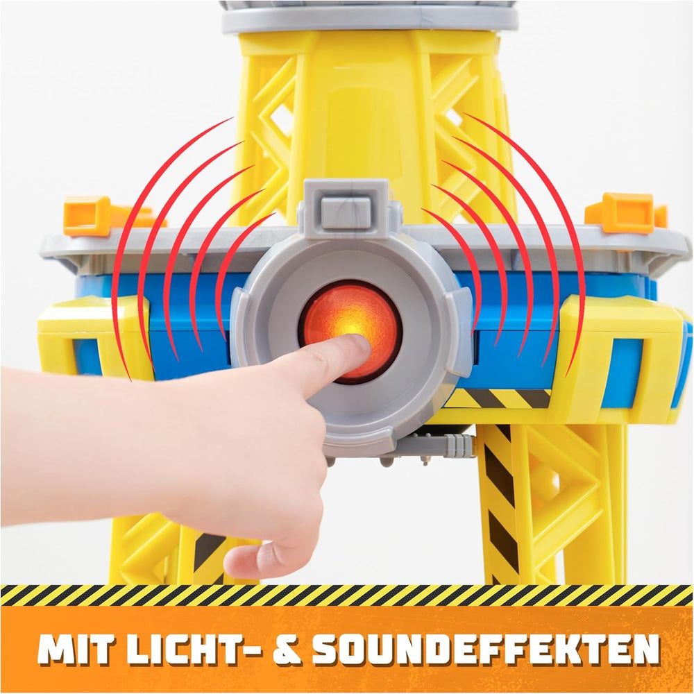 Rubble & Crew - Kran-Spielset Baupfoten Hof 68 cm, mit Rubble-Figur, Planierraupen-Fahrzeug und 340 g Build-it Kinetic Sand, Licht und Sound, ab 3 Jahren