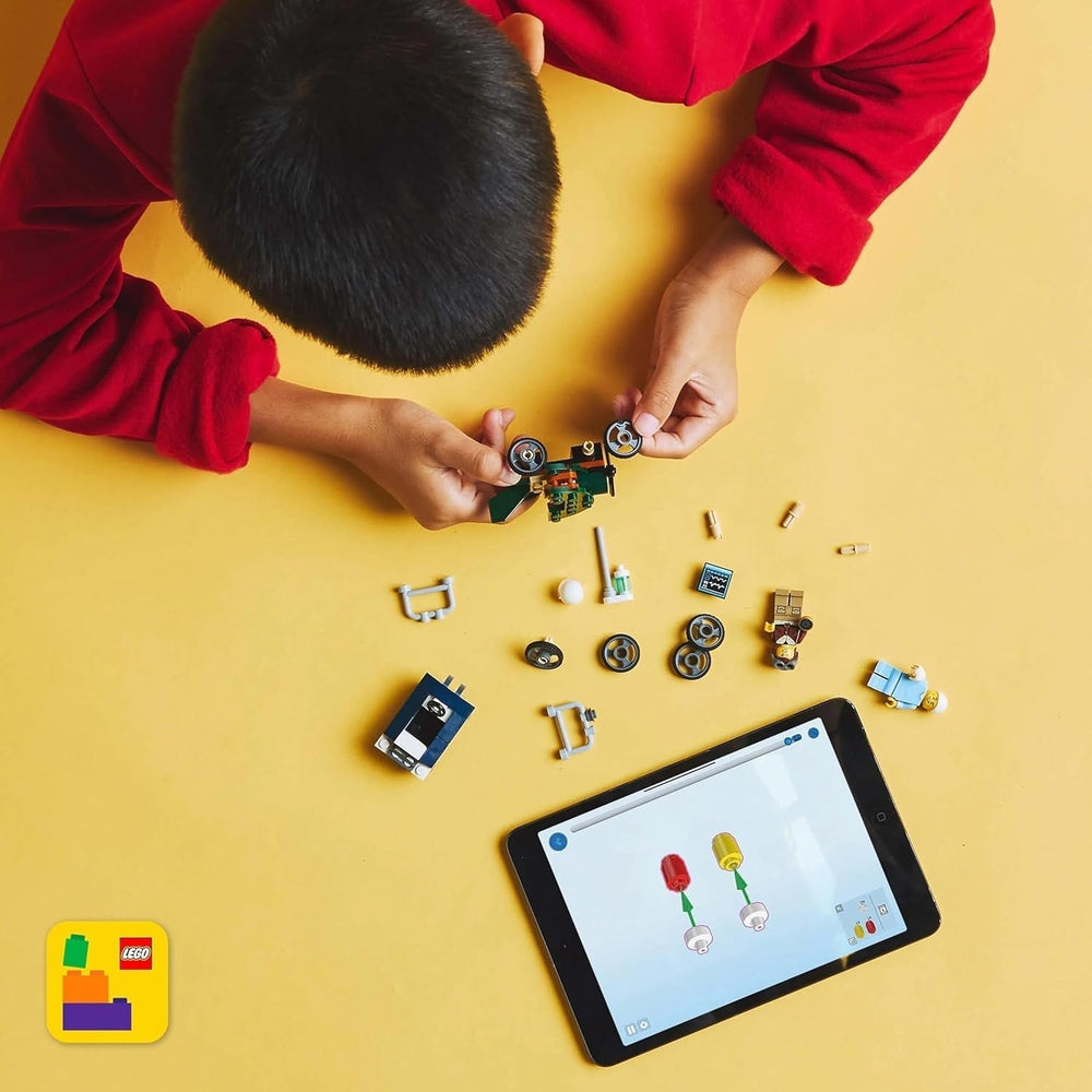 LEGO City Avion contre. Kit de voiture de course avec lit d'hôpital - Boîte à savon pour garçons et filles à partir de 5 ans - Jeu de construction avec 2 figurines - Cadeau d'anniversaire et de vacances 60459 Jeux de construction Besuche den LEGO-Store