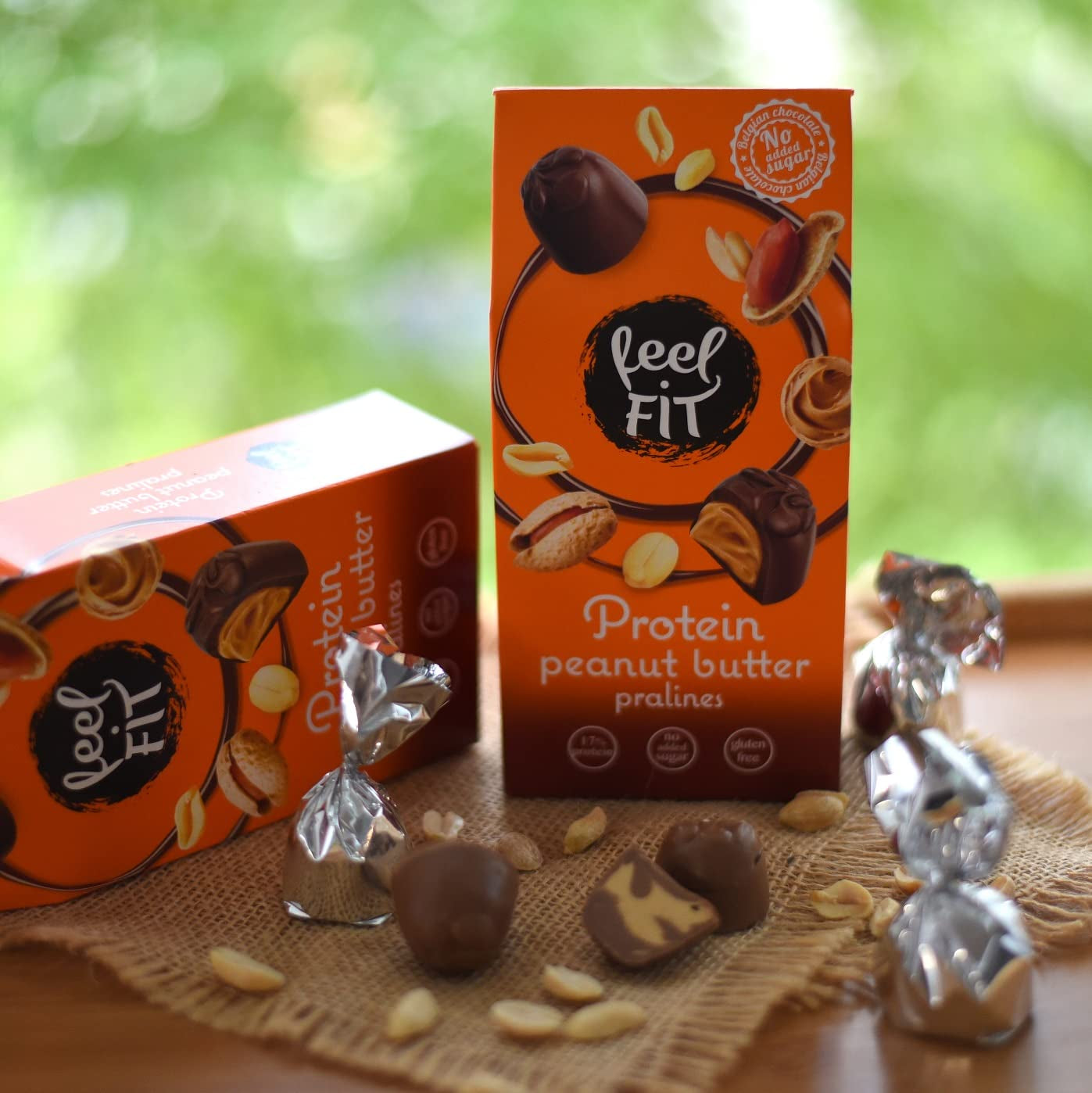 Pralines protéinées au beurre de cacahuète Feel FIT dans du chocolat au lait de haute qualité, sans sucre ajouté, 17 % de protéines, sans gluten 66 g (1 paquet)