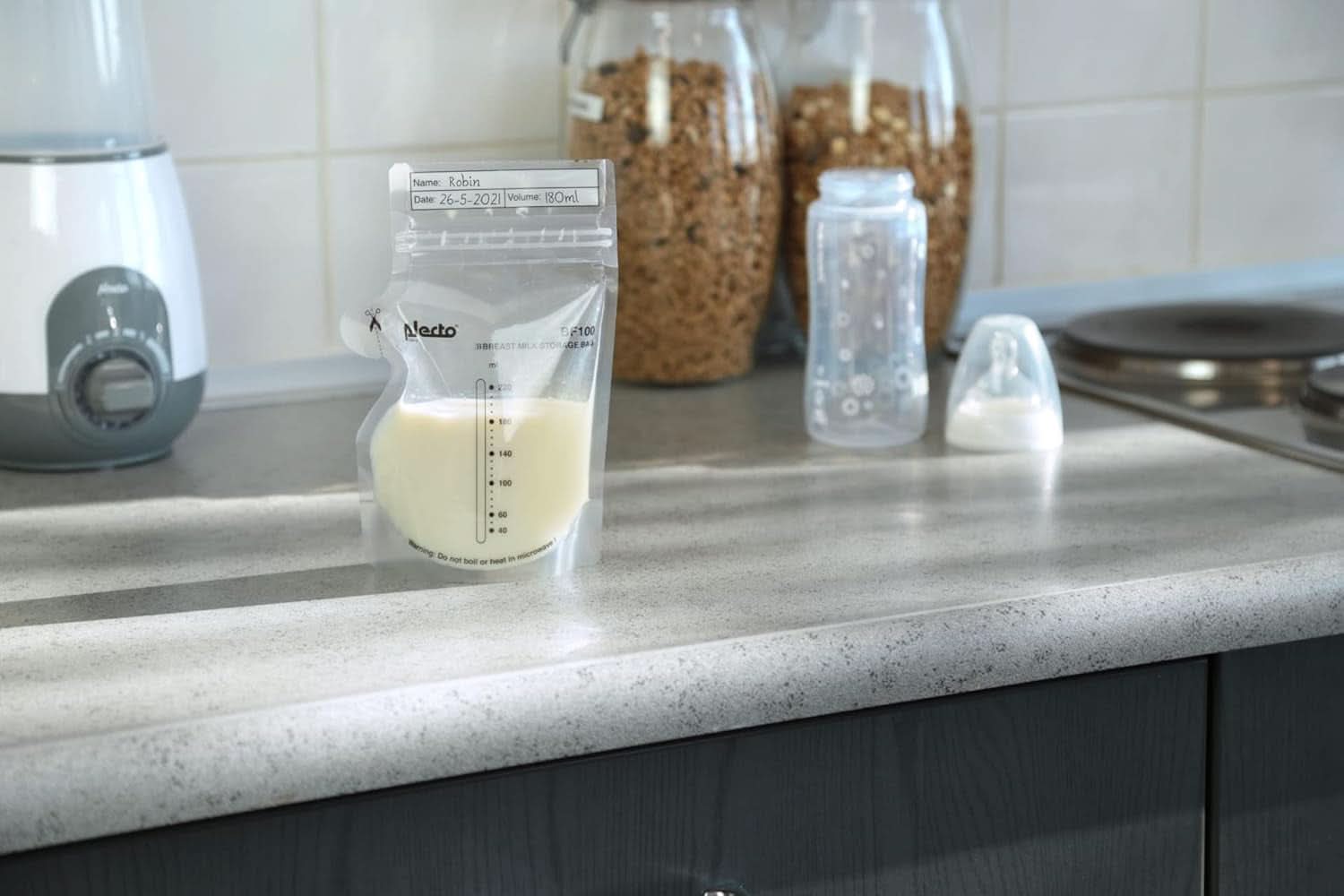 BF100 Sachet de conservation pour lait maternel - Sachet pour lait maternel - capacité 220 Ml - 100 pièces - Transparent Accessoires Alimentaire et Allaitement Bebe Naty Shop
