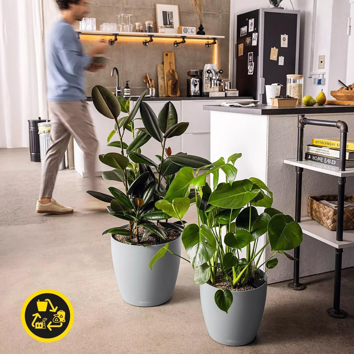 Jardinière LECHUZA Classico Couleur ECO 35 Gris Foncé | Jardinière avec système d'arrosage et indicateur de niveau d'eau | Fabriqué à partir de plastique 100 % recyclé | Finition mate | Ø 34,5 x 32,5 cm | 18935