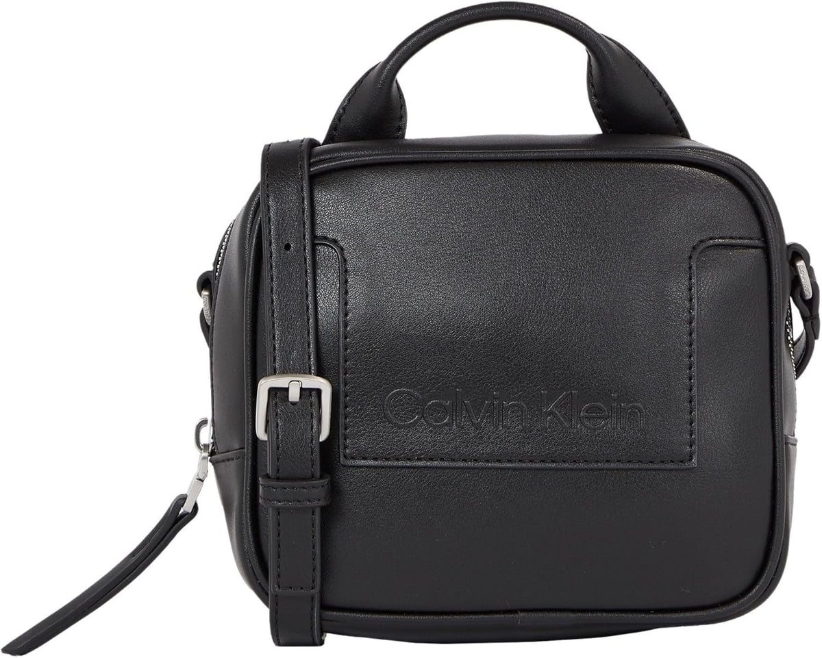 Calvin Klein Ladies Ck Set Camera Bag K60k611073 Crossovers Sacs pour femmes Naty Shop Noir (Ck Black)