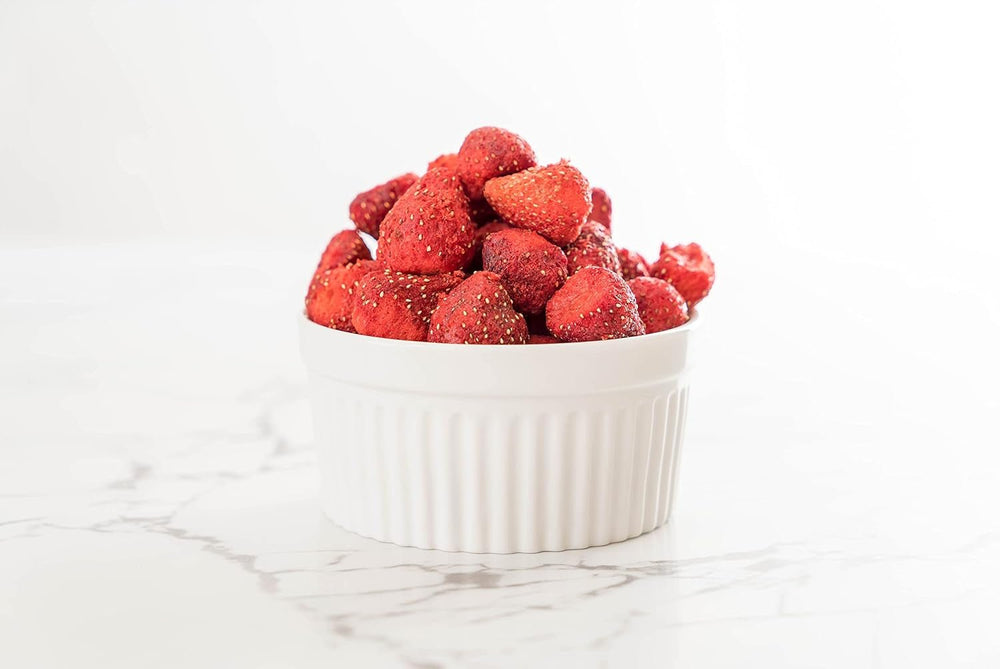 Fraises entières lyophilisées 100g - Fruits lyophilisés - Fruits secs lyophilisés - Fraises séchées - Parfait pour la pâtisserie, la décoration des gâteaux, snacks, muesli et desserts Produits déshydratés Naty Shop