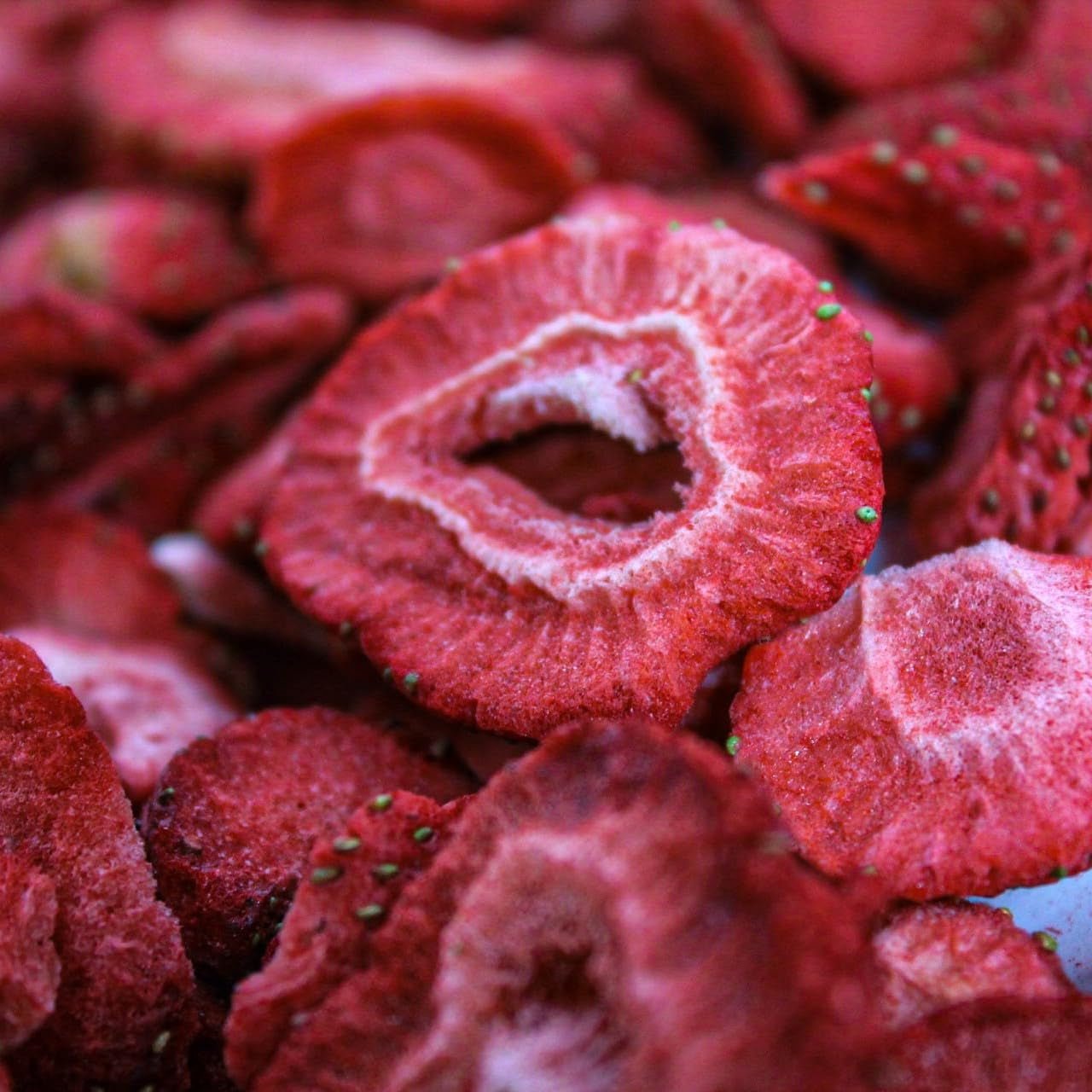 Căpșuni liofilizate 150g - Felii de căpșuni liofilizate - Fructe uscate liofilizate - Fructe de căpșuni uscate - Perfect pentru coacere, decorare, gustări, muesli, deserturi Produse deshidratate Naty Shop