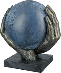 Casablanca design moderne GILDE Déco Sculpture Figure Sauver le monde - Globe en mains - Hauteur 19 cm Statuettes et sculptures Naty Shop