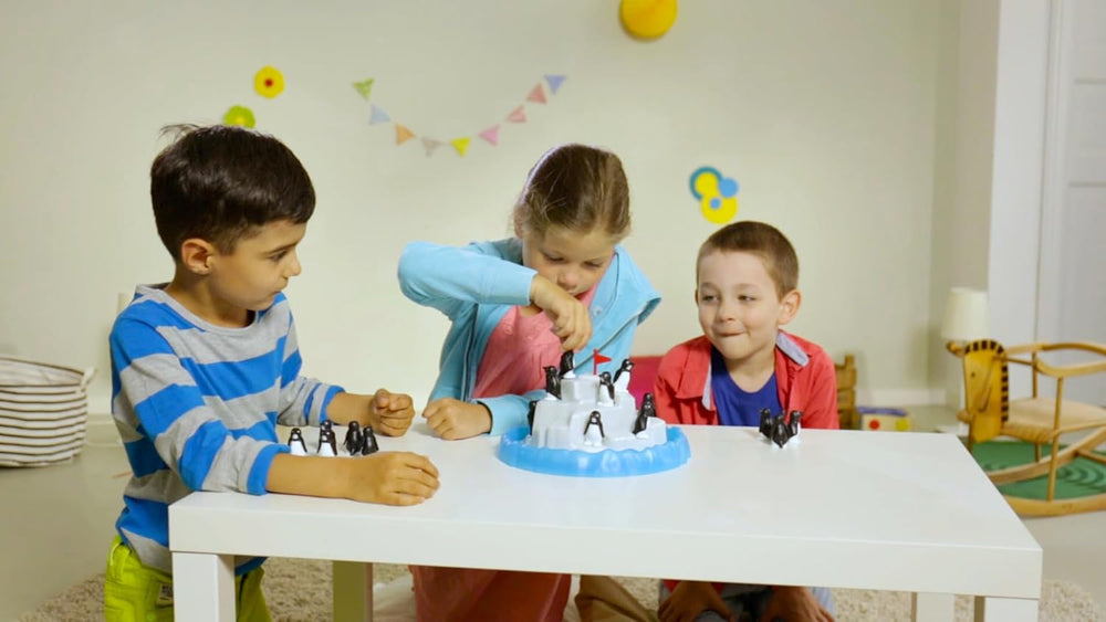 Ravensburger 21325 - Pingouin de Plitsch Platsch - grand facteur de dextérité amusant pour les enfants et les adultes - classique pour 1 à 5 joueurs à partir de 4 ans - cadeaux d'anniversaire