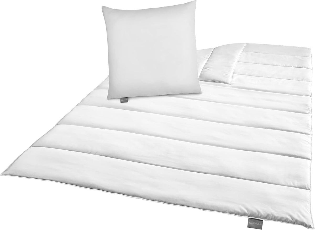 Set de pat Traumnacht Green - Plapumă pentru toate anotimpurile 135X200 Cm + pernă 80X80 Cm, durabil cu husă din microfibră, produs în conformitate cu standardul de calitate german Plapumi si pilote Naty Shop Set de pat pentru tot anul (pătură + pernă 80X80) 135 X 200