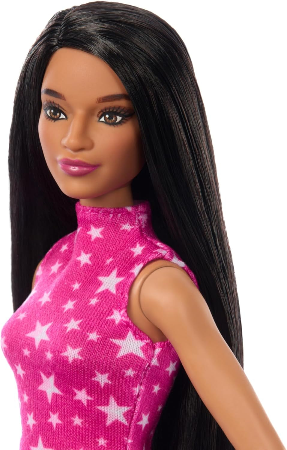 Poupée Barbie Fashionistas no. 215 avec cheveux noirs raides, chemisier rose imprimé étoiles et jupe irisée, poupée mannequin de collection 65e anniversaire, HRH13