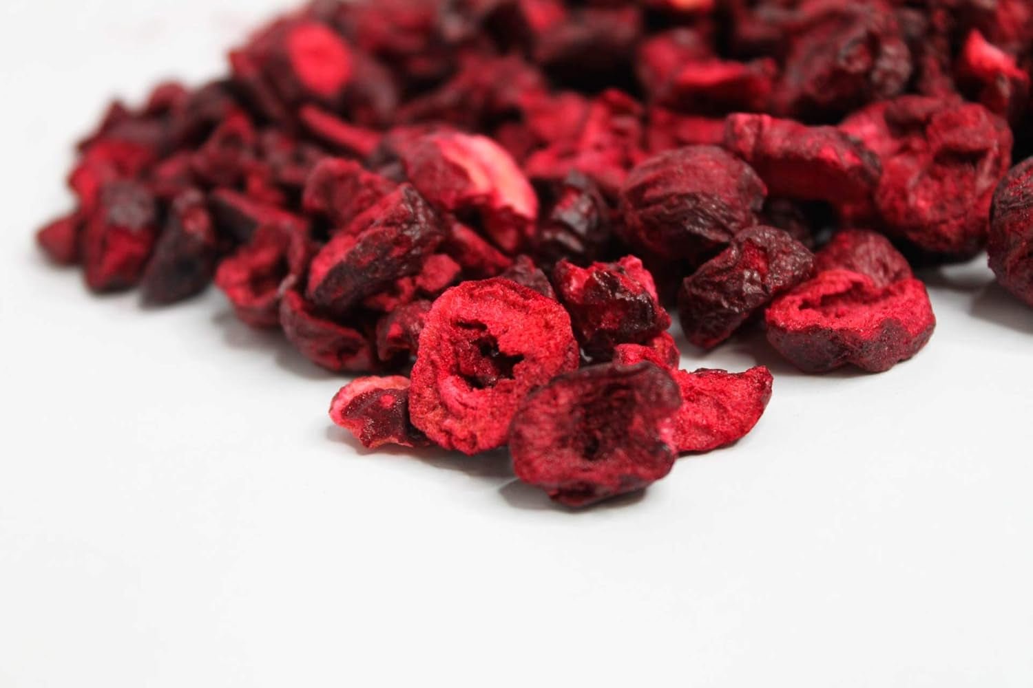 Cerises lyophilisées 100g - Cerises amères lyophilisées - Fruits secs lyophilisés - Cerises amères séchées tranchées - Parfait pour la pâtisserie, la décoration, le muesli et les desserts Produits déshydratés Naty Shop