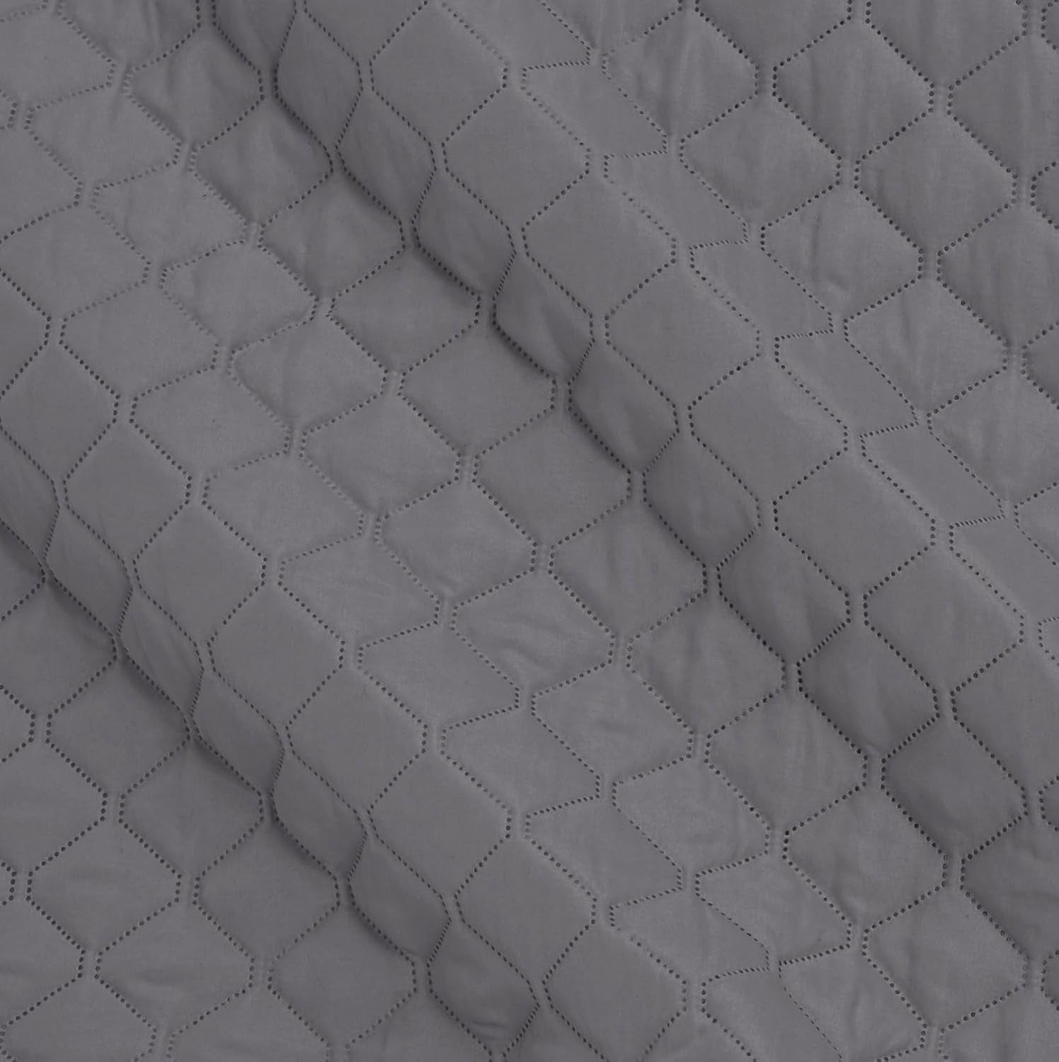 Amazon Basics Couette surdimensionnée avec relief, 170 X 210 cm, motif losanges gris foncé Lits et couvertures Besuche den Amazon Basics-Store