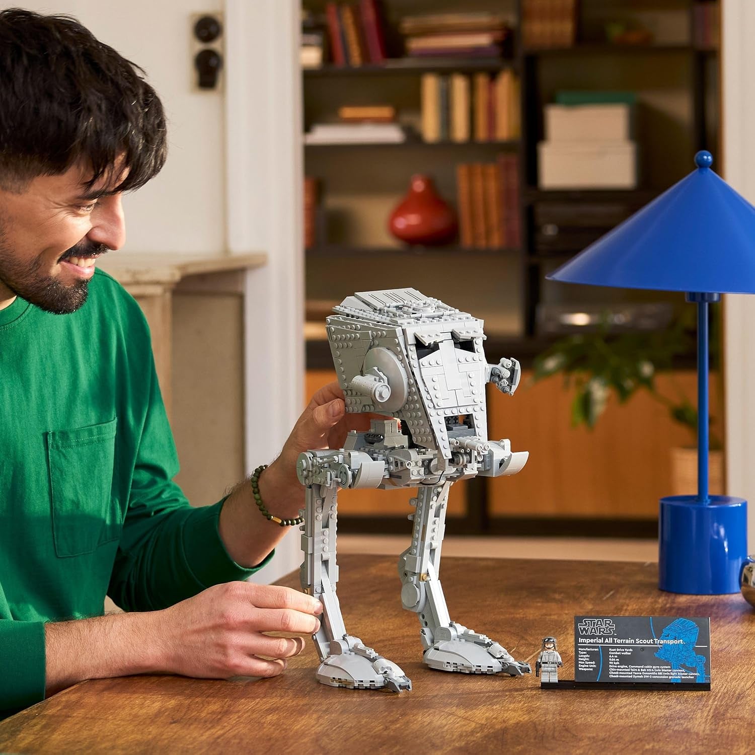 LEGO Star Wars AT-ST Camper - Bauset für Erwachsene - UCS Modell zum Auststellen mit Minifigur & Informationsstafel - Sammlerstück & Geschenk for Fans - 75417